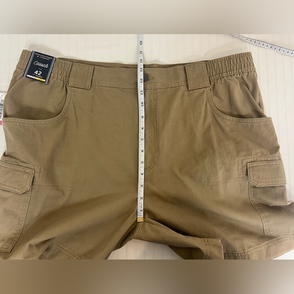 NWT ROUNDTREE & YORKE CASUALS CARGO SHORTS TAN ELASTIC WAIST 42 T1 - Picture 10 of 11